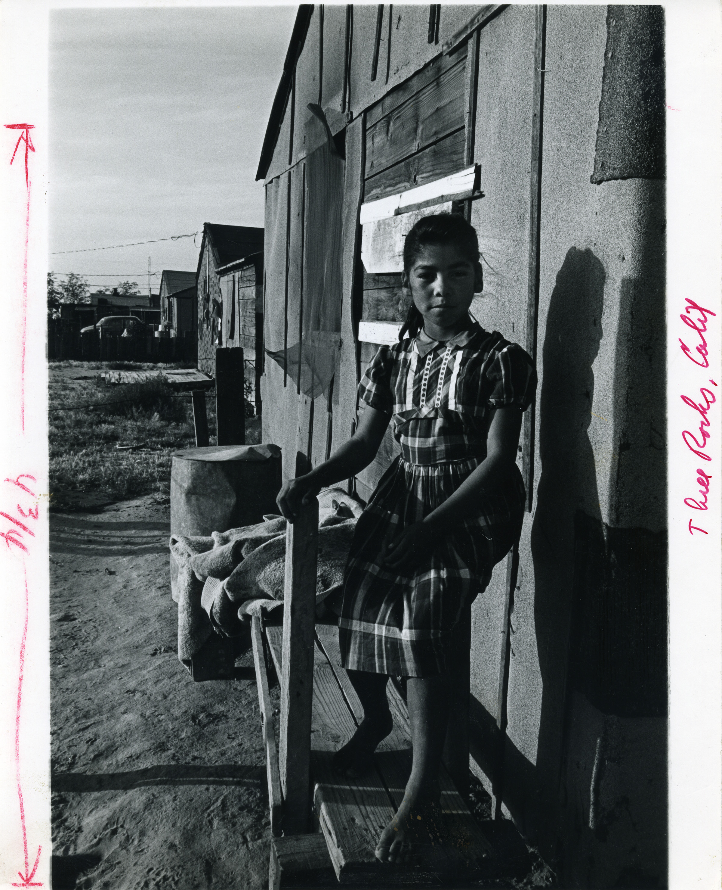 Migrant girl, Three Rocks, California. Photograph by George Ballis.